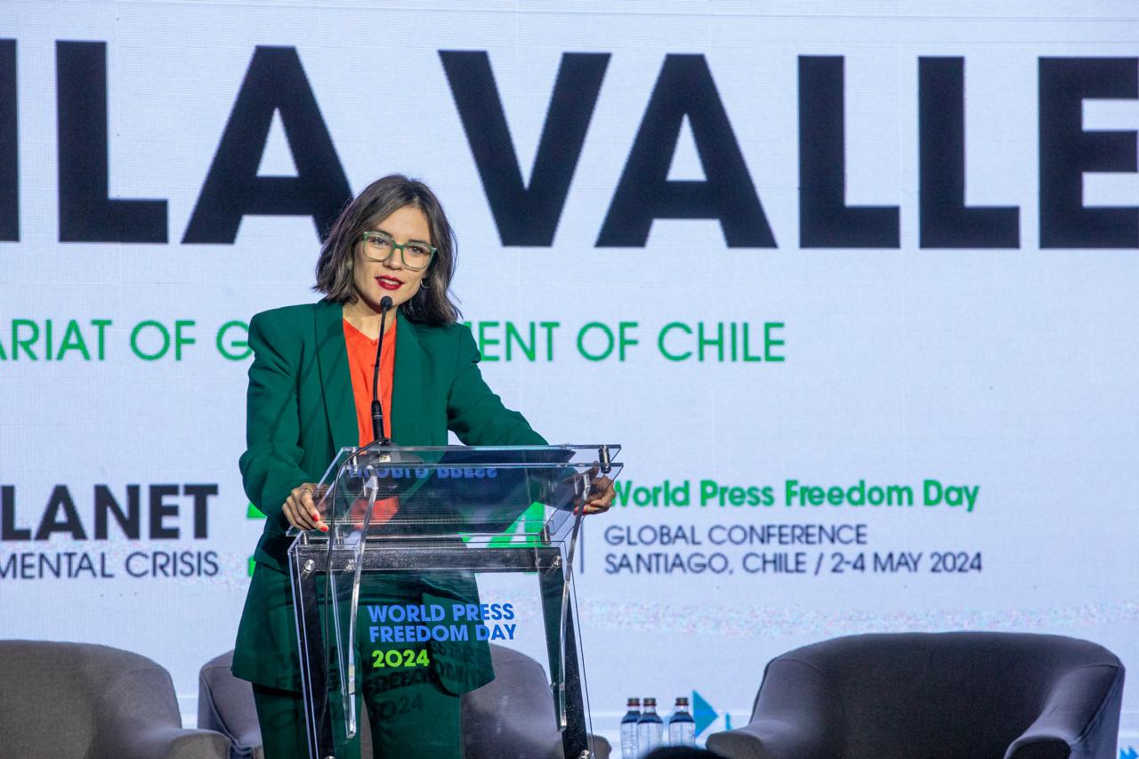 Ministra Camila Vallejo en la ceremonia de cierre de la 31 Conferencia del Día Mundial de la Libertad de Prensa 2024 en Chile