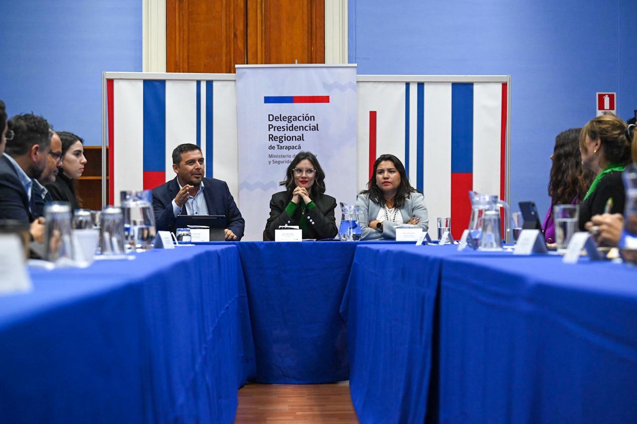 Ministra Camila Vallejo, vocera de Gobierno se reunió con el delegado presidencial regional, Daniel Quinteros, y con el gobernador, José Miguel Carvajal, para posteriormente encabezar un Gabinete Regional junto a las y los seremis locales, donde revisaron los avances en los compromisos de Gobierno y los desafíos regionales.